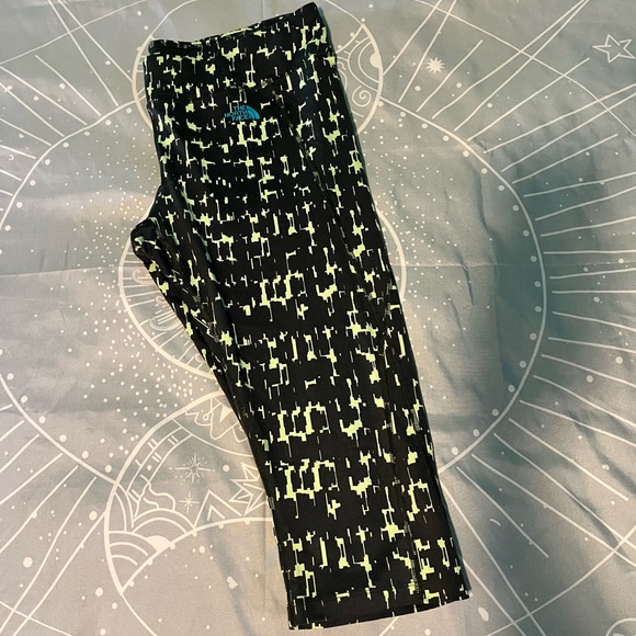 The North Face Athletic Legging Capris - Picture 4 of 4